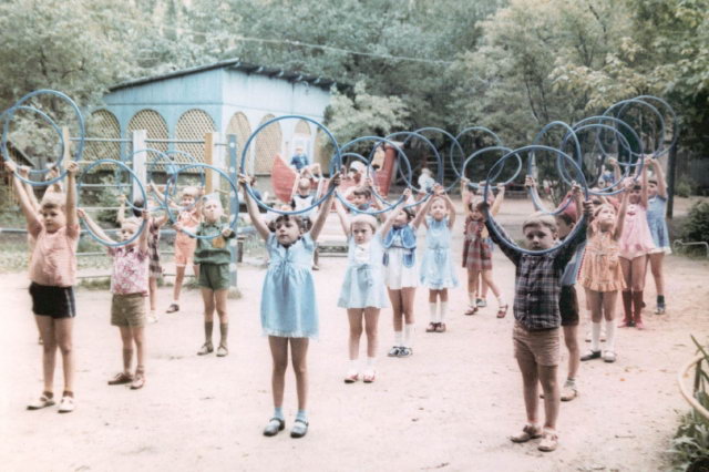 ок.1985 - На территории детского сада N8 (ТОС)