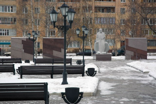 21.11.2007 - Памятник Человеку Труда