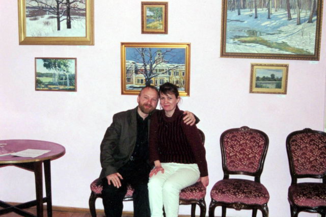 01.2003 - Художник с женой на открытии персональной выставки