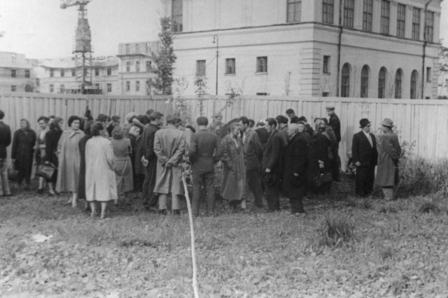 01.06.1959 - Братская могила на Первомайской улице