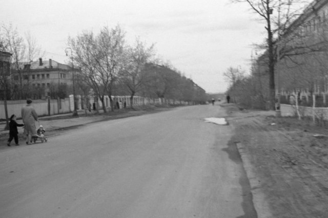 1962 - Улица Первомайская, справа - общежития МФТИ