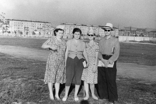 ок.1954 - Вид на площадь Собина