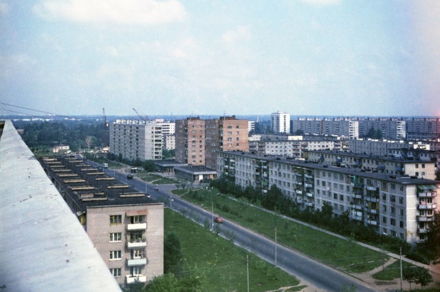 1983 - Фото с дома Дирижабельная 17