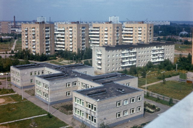 1983 -    17