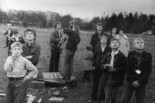 1980-е - Юные авиамоделисты на Летном поле
