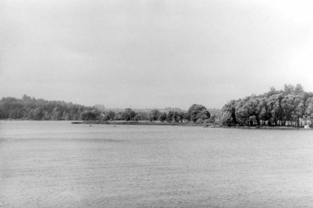 ок.1980 - Вид на остров "Водники" со стороны ж/д насыпи