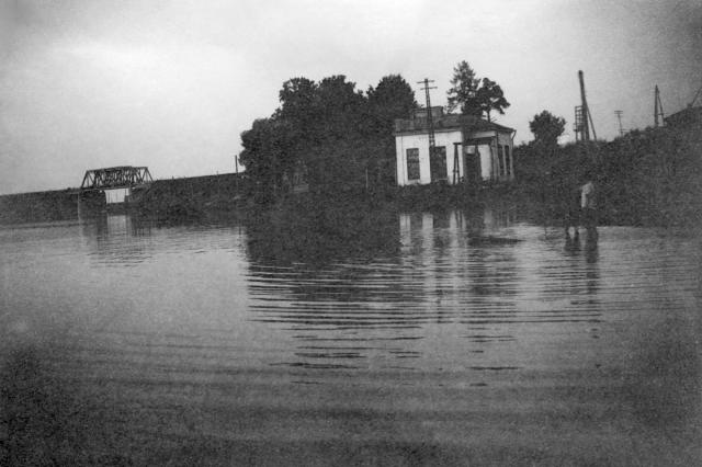 17.08.1937 - Плотина ГЭС снесена