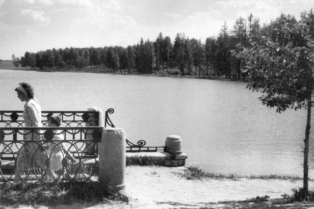 ок.1959 - Мост через плотину Долгих прудов