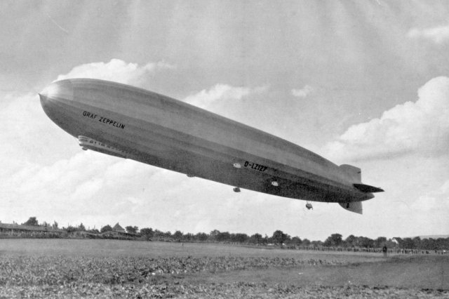 1928 -    LZ-127 "Graf Zeppelin"   