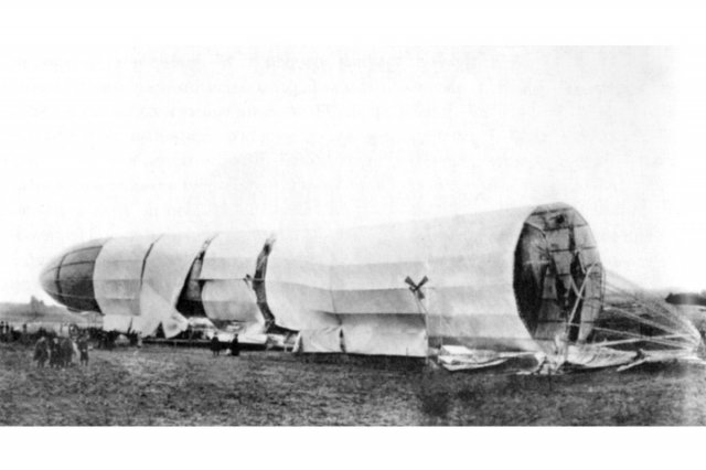 17.01.1906 - Германский дирижабль LZ-2 после аварийного приземления возле Кисслега