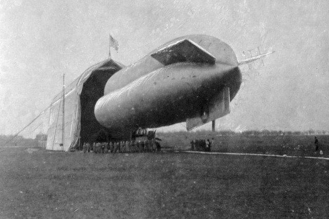 1916 - Дирижабли "Черномор" были куплены у Англии