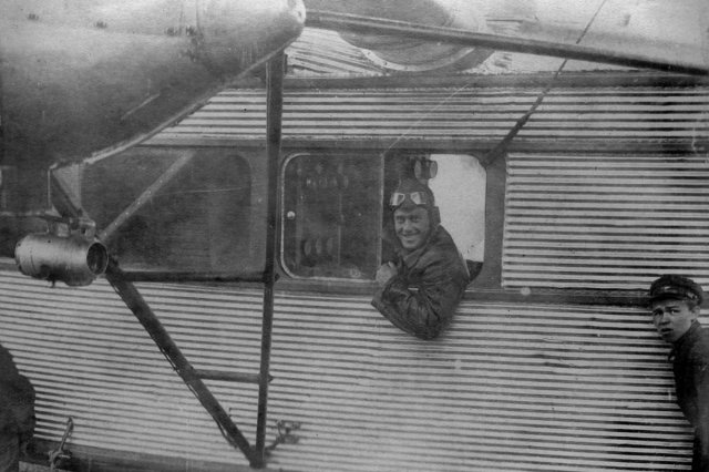 ок.1932 - Старший борт-механик Новиков К.П