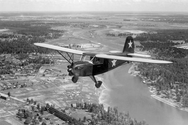 ок.1946 - Самолет ЯК-10 над каналом Москва-Волга